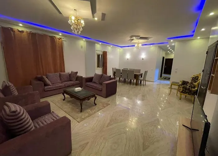 Luxuries Apt In New Cairo
